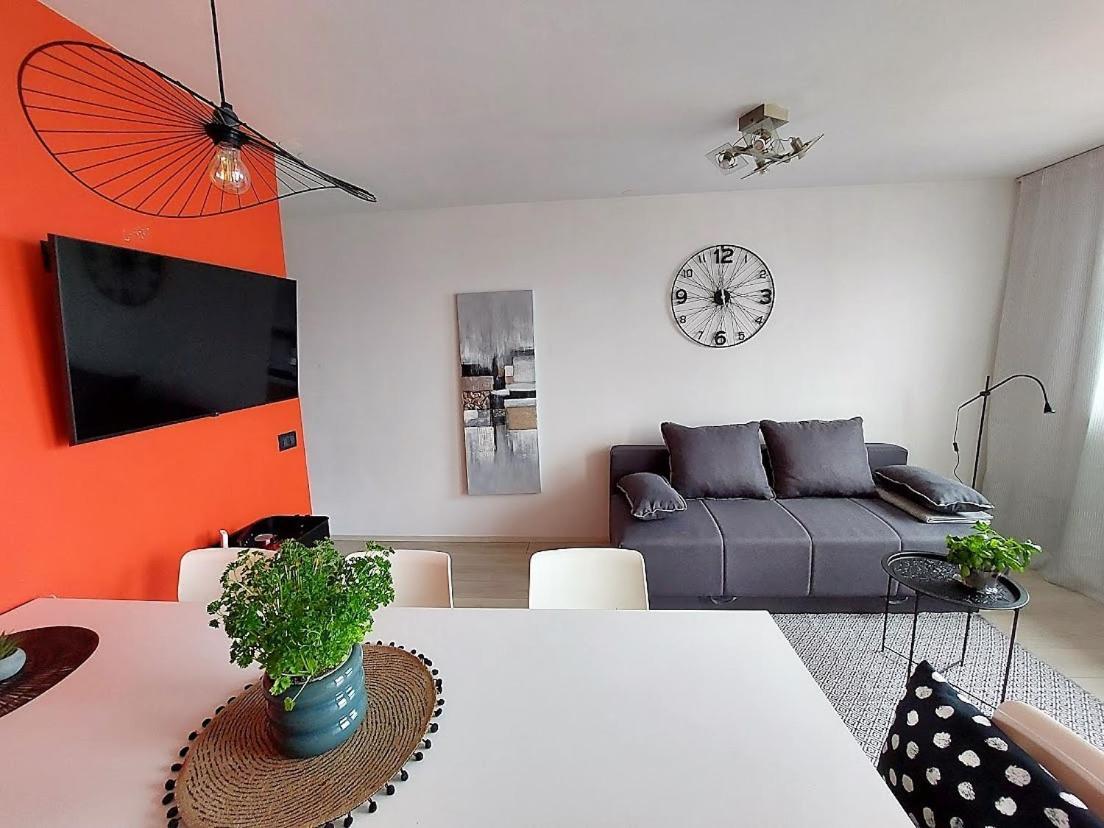 Urban Nest, Sunny Apartment 4 Stars Rijeka Luaran gambar